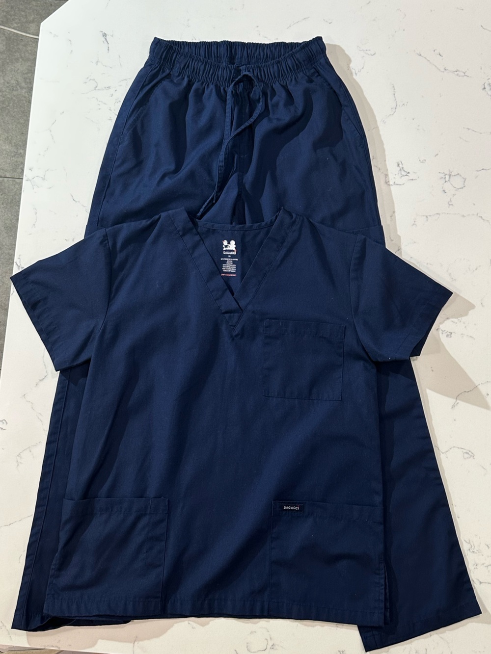 DAGACCI XS Navy Blue Scrub Set Unisex V-Neck Top Straight Leg Pants